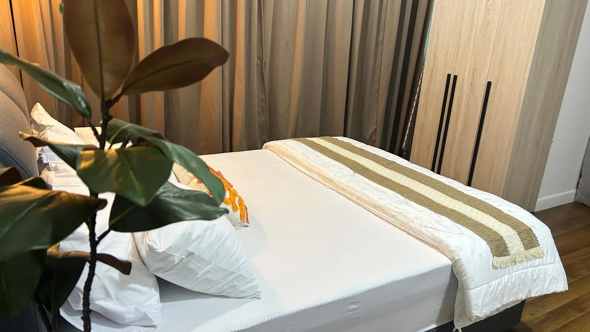 Apartment Summer Suites Klcc By Impexia Kuala Lumpur